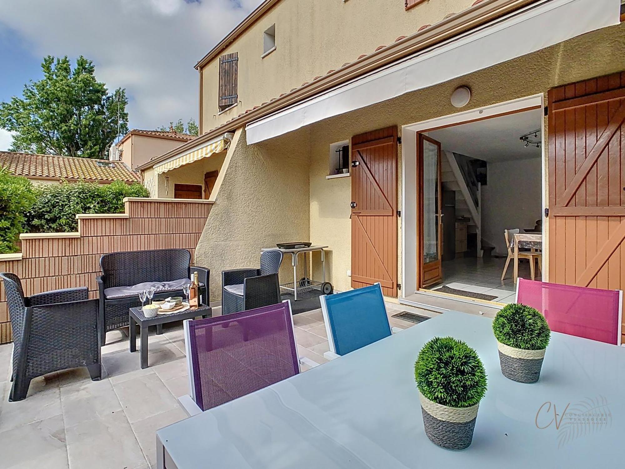 Petit Coin De Paradis Dans Residence Avec Piscine Vias Exteriör bild