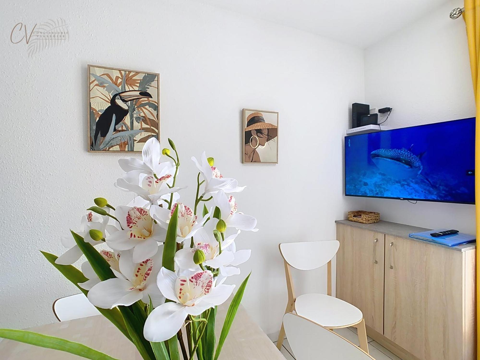 Petit Coin De Paradis Dans Residence Avec Piscine Vias Exteriör bild