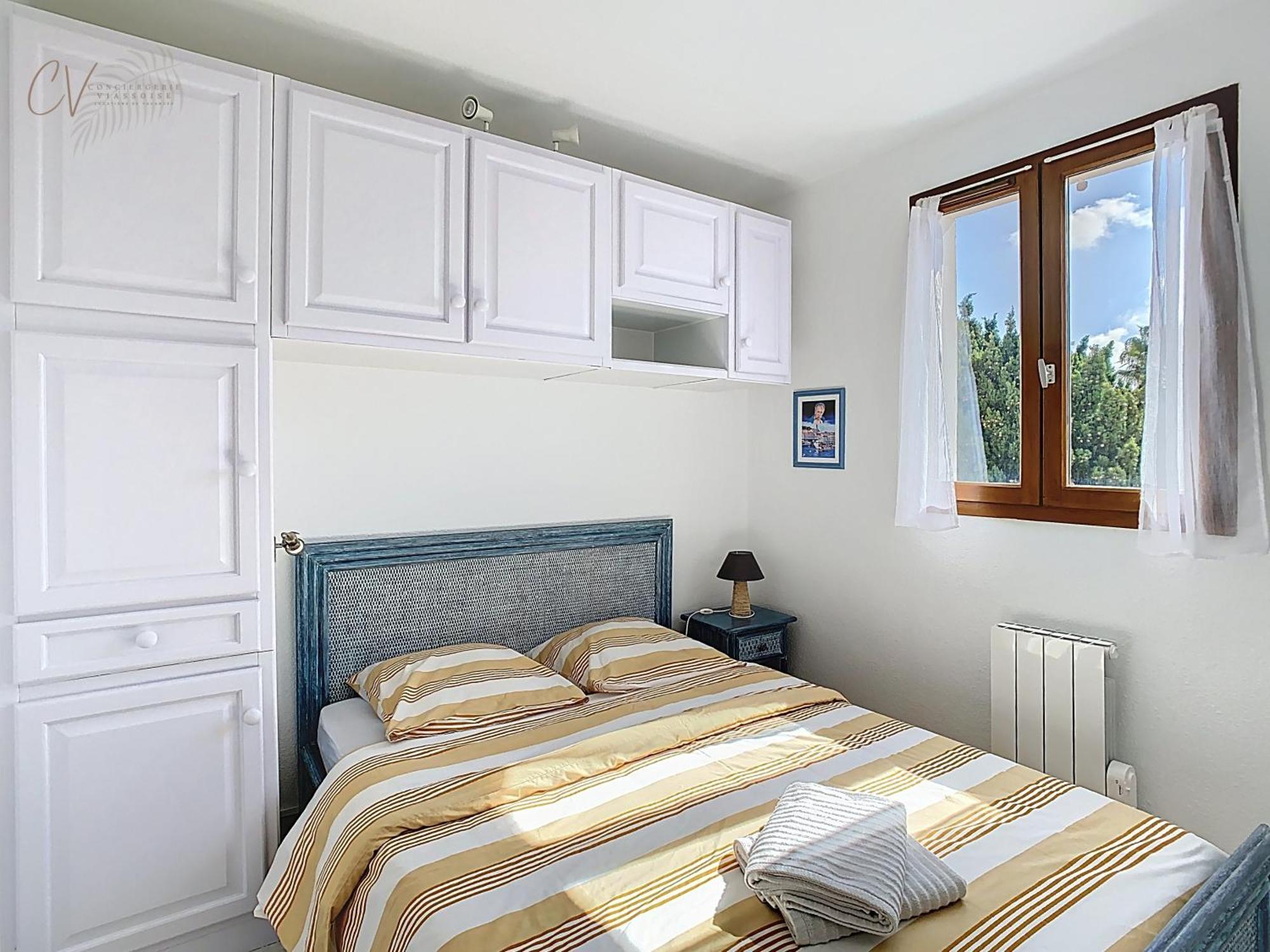 Petit Coin De Paradis Dans Residence Avec Piscine Vias Exteriör bild