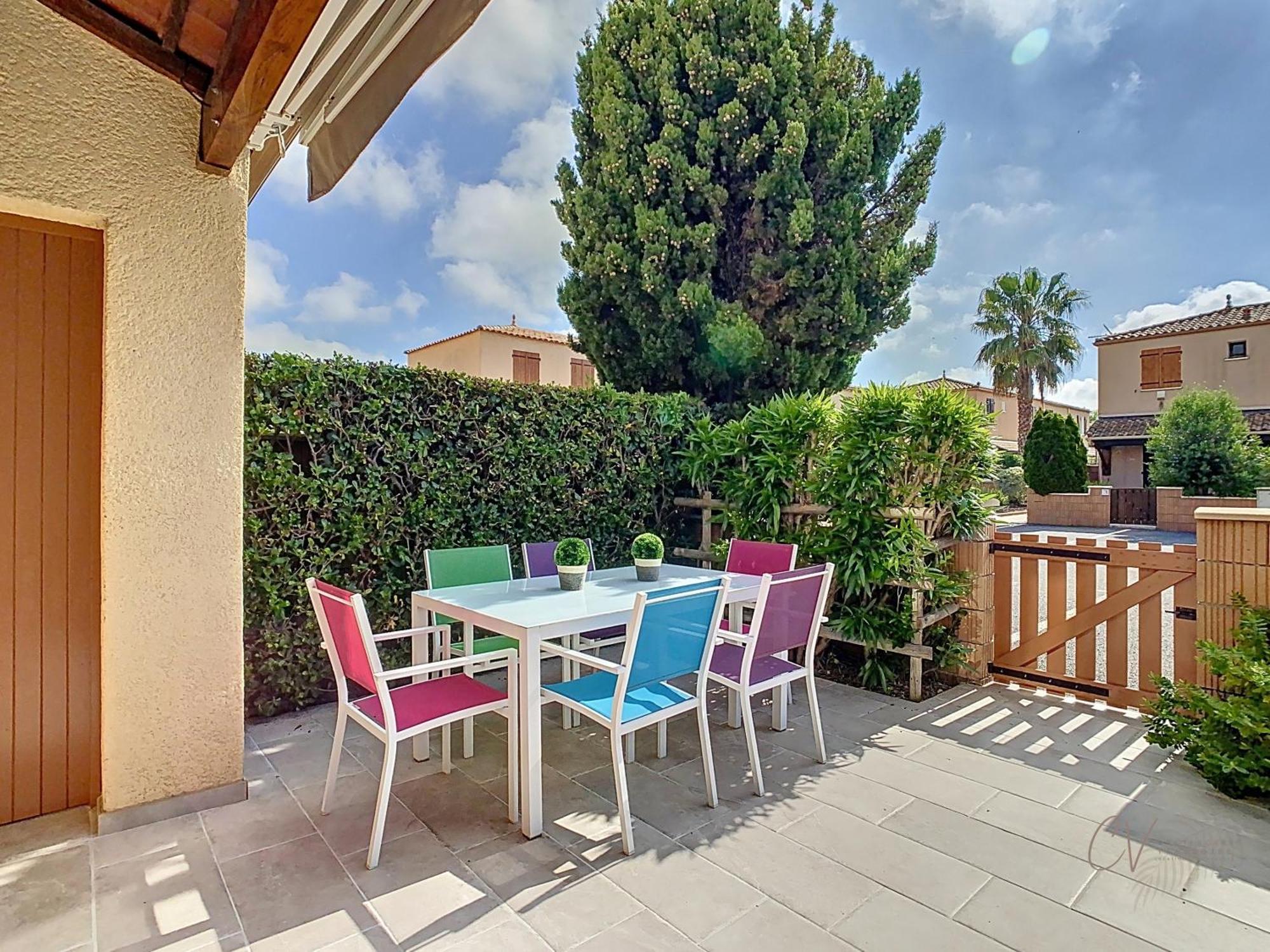 Petit Coin De Paradis Dans Residence Avec Piscine Vias Exteriör bild